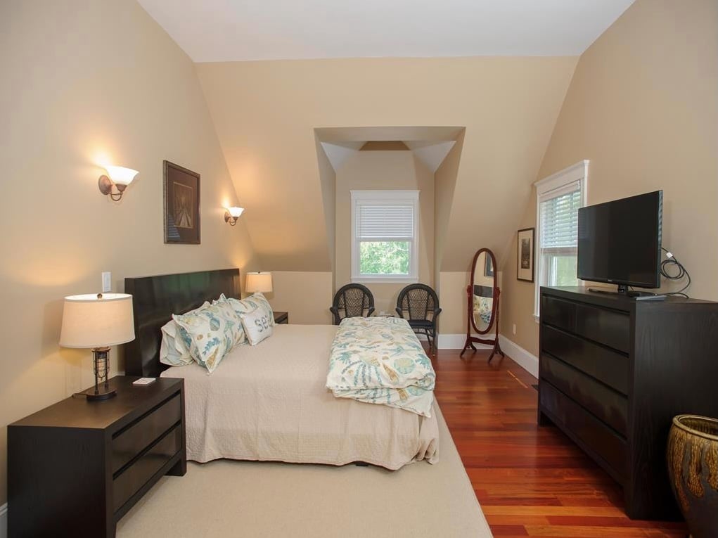 225 Great Plains Rd