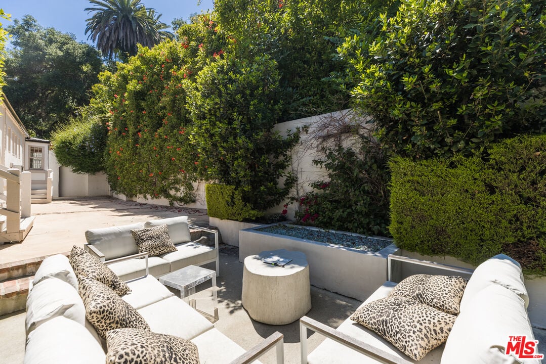 Pinnacle Estate, Wonderland Ave, 90046