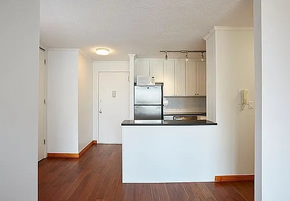 130 W 67th St, #26H