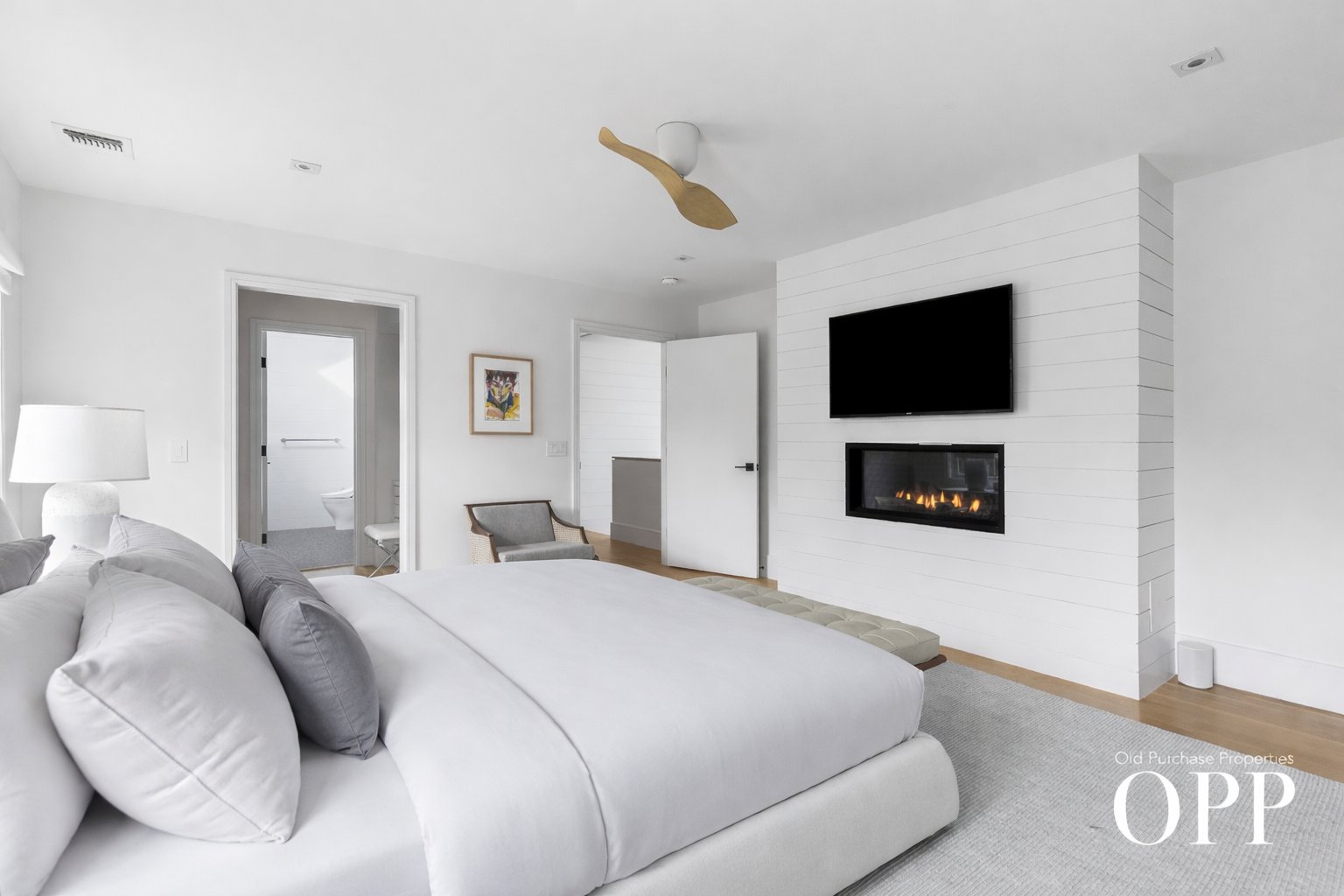 A MODERN SANCTUARY IN AN EXQUISITE LOCATION
