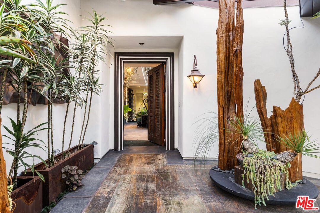 Century Woods Dr, 90067