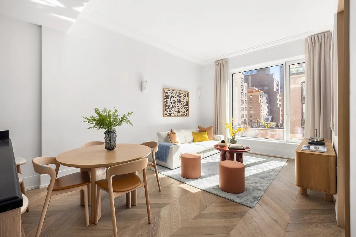660 Lexington Avenue #5C