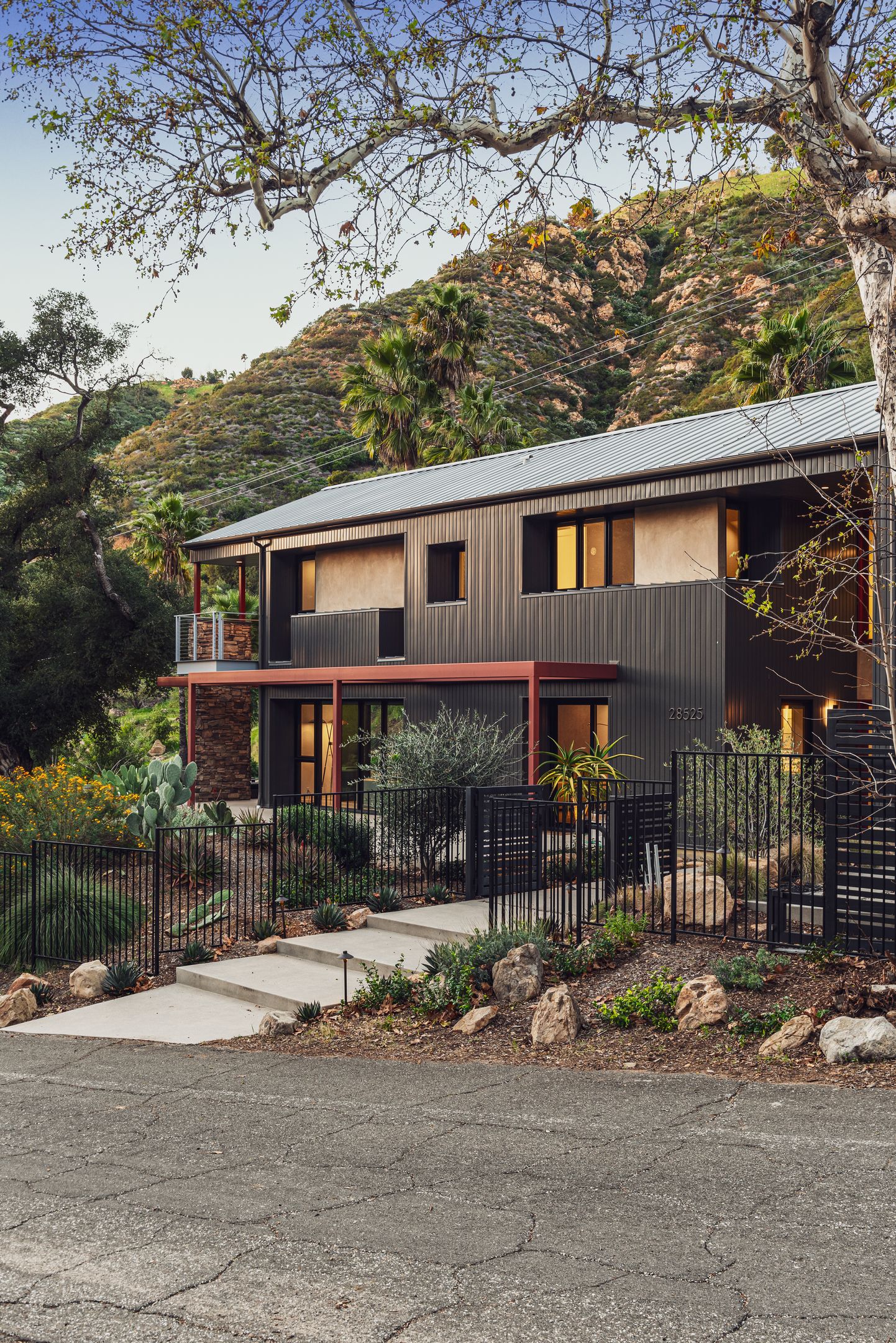 Extraordinary Modern Farmhouse 