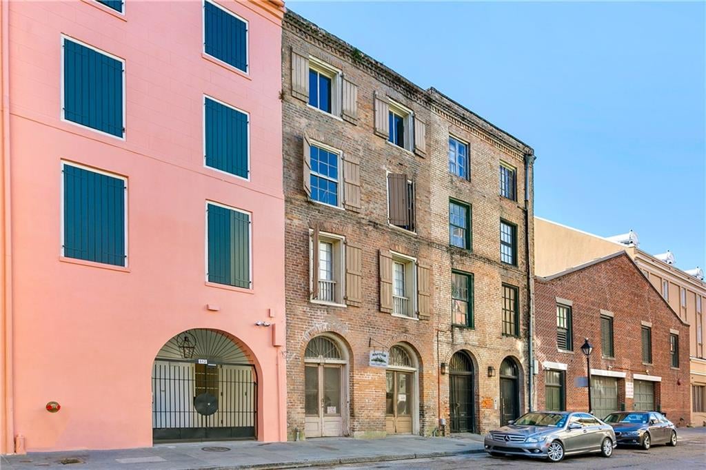 518 CONTI Street