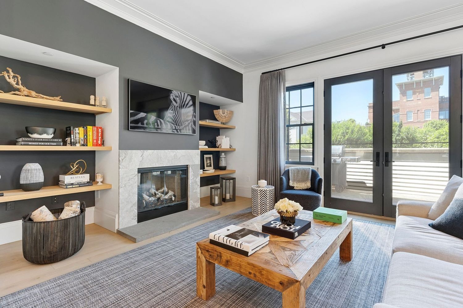 Chic, Unique & Spacious Watchcase Townhouse