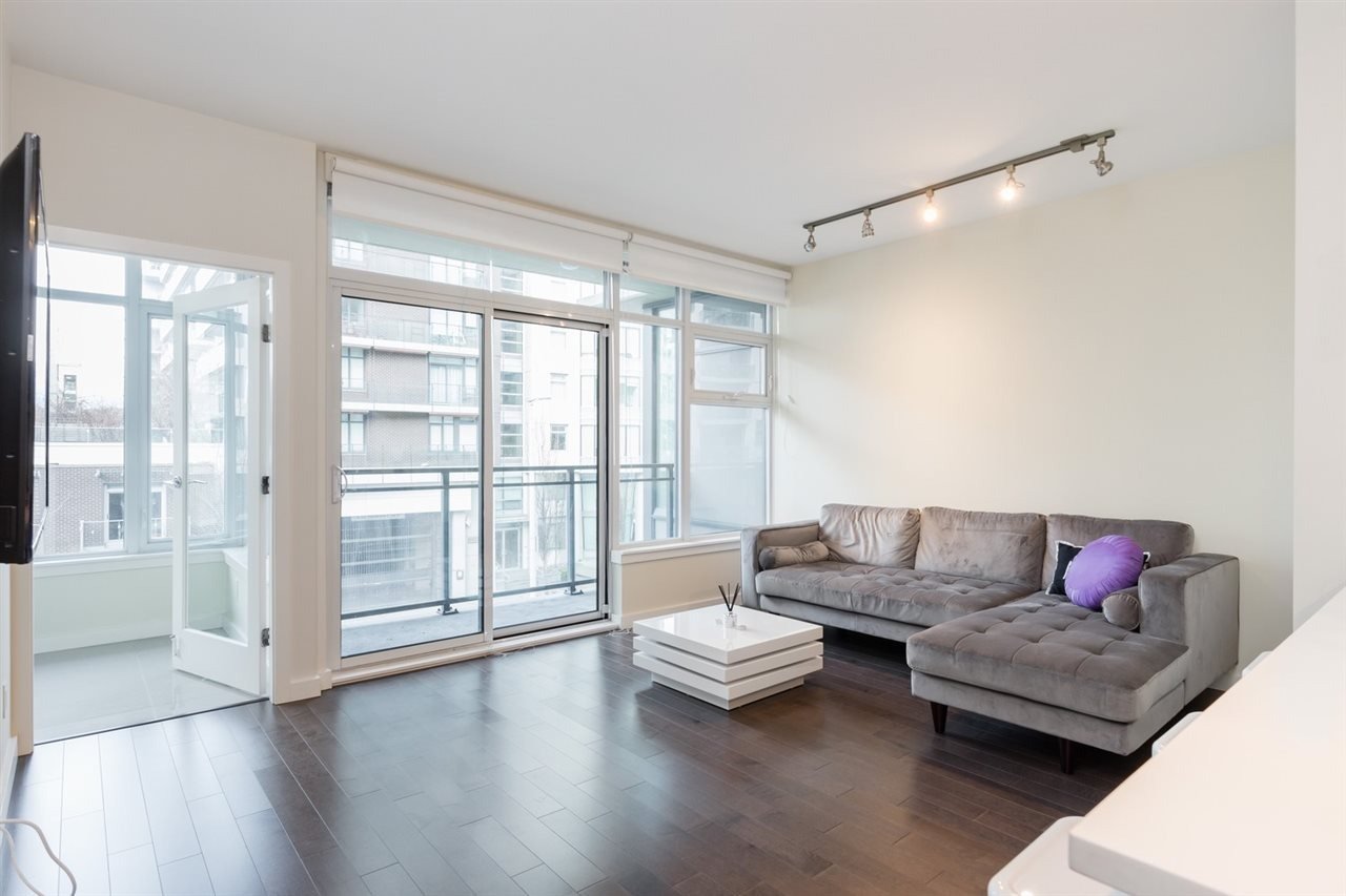 38 W 1st Ave, #320