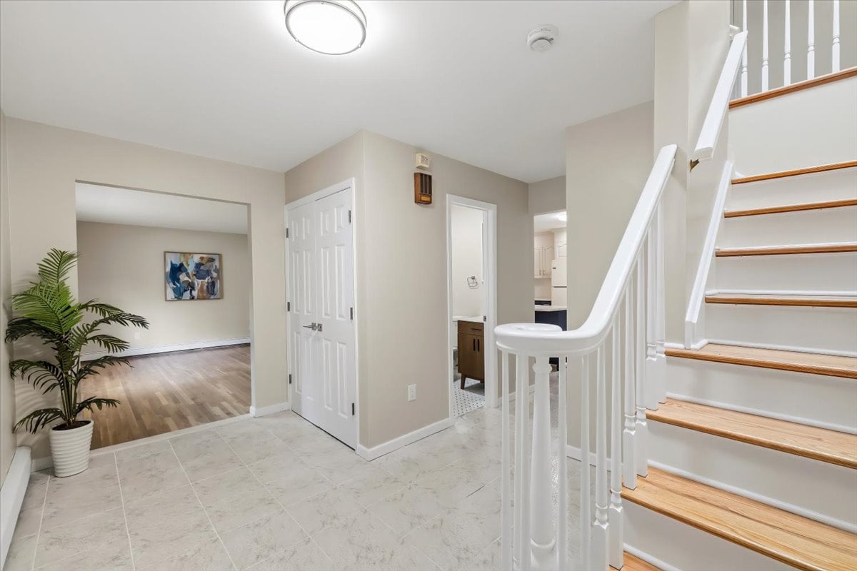 156 River Rd