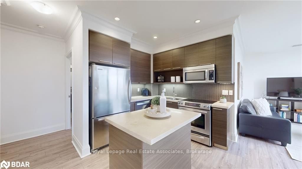 PH IN NORTH YORK'S MOST DESIRABLE NEIGHBOURHOODS