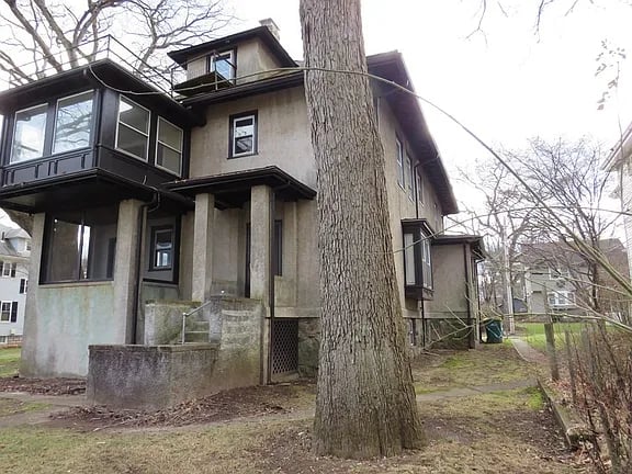 25-27 Florence Ave