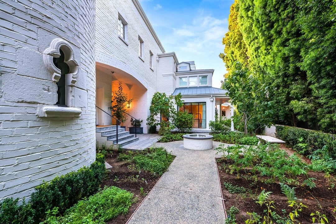 Tranquil Palazzo