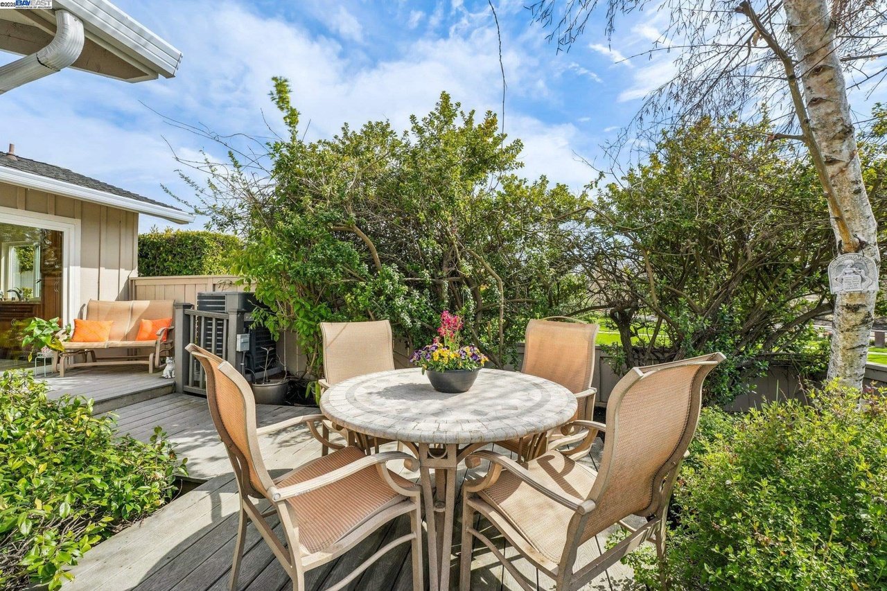 2119 Presidio Ct