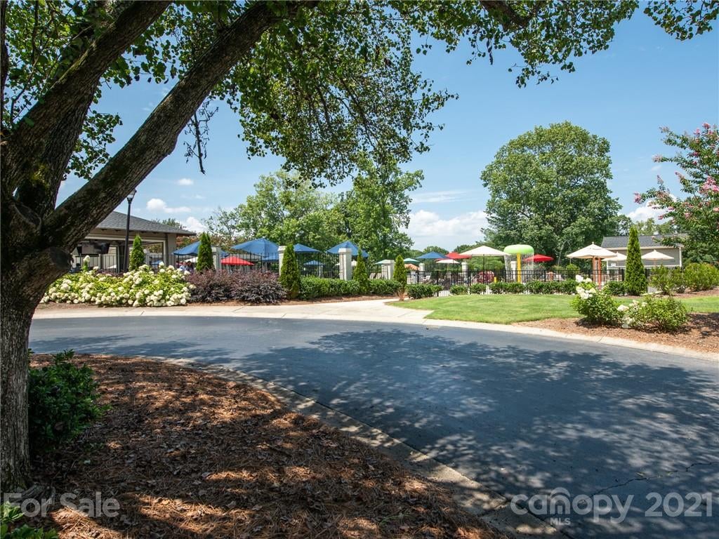 5552 Piper Glen Dr