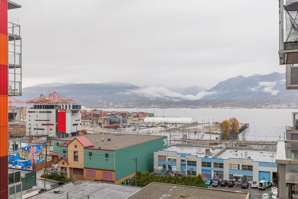 955 E Hastings St, #905