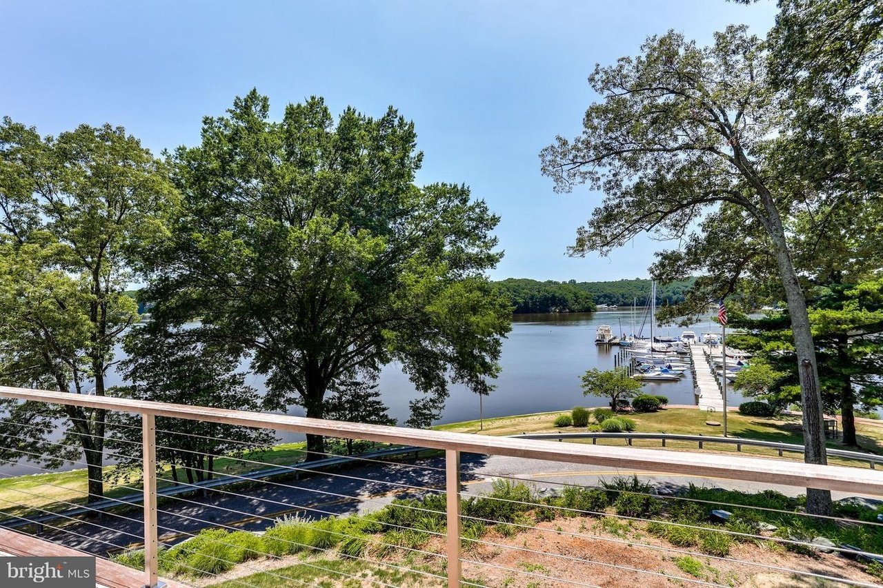 444 Severnside Dr