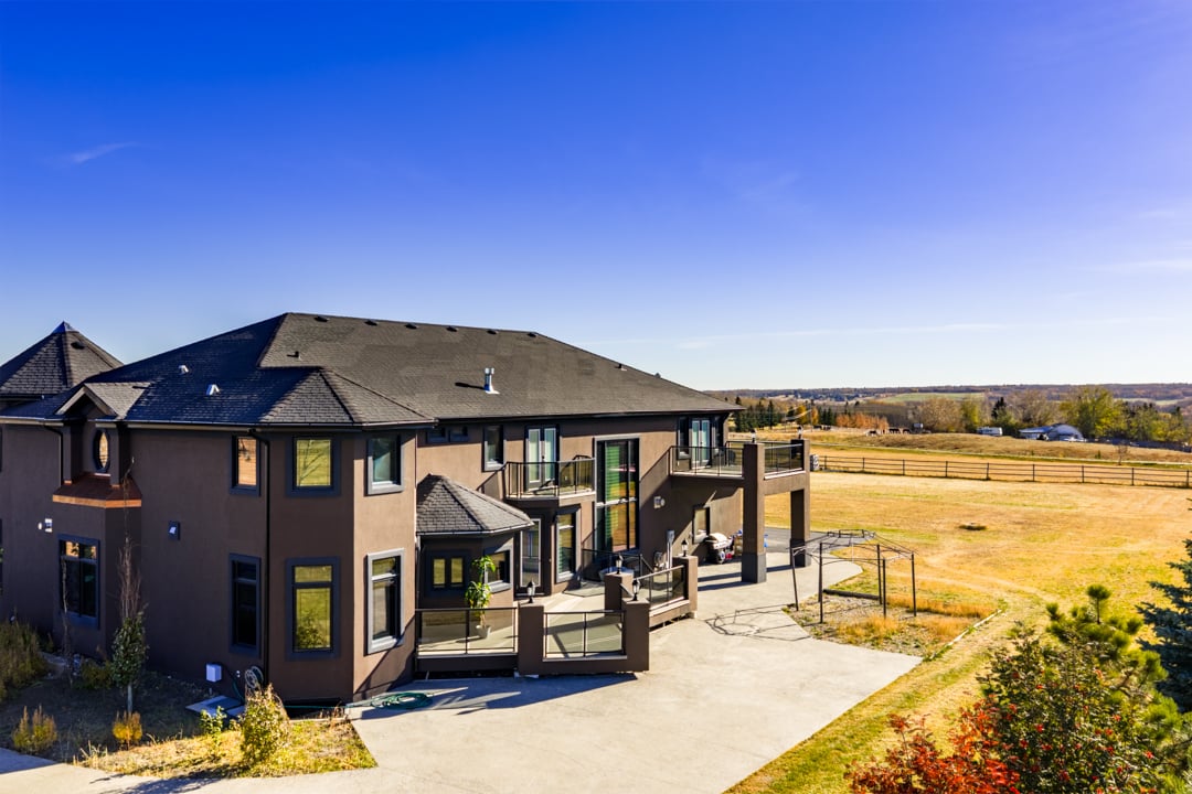 Private Bearspaw Estate Home