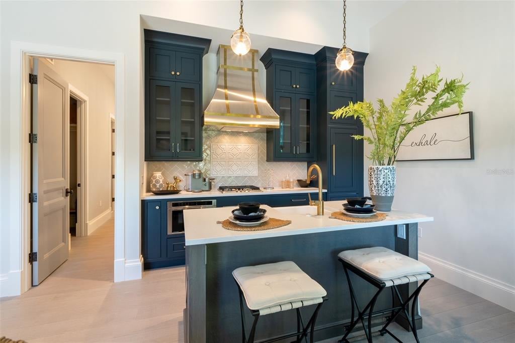 100 Beach Ave, Anna Maria