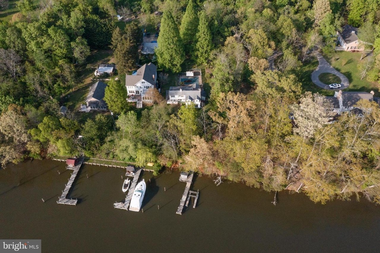 915 Crystal Spring Farm Rd