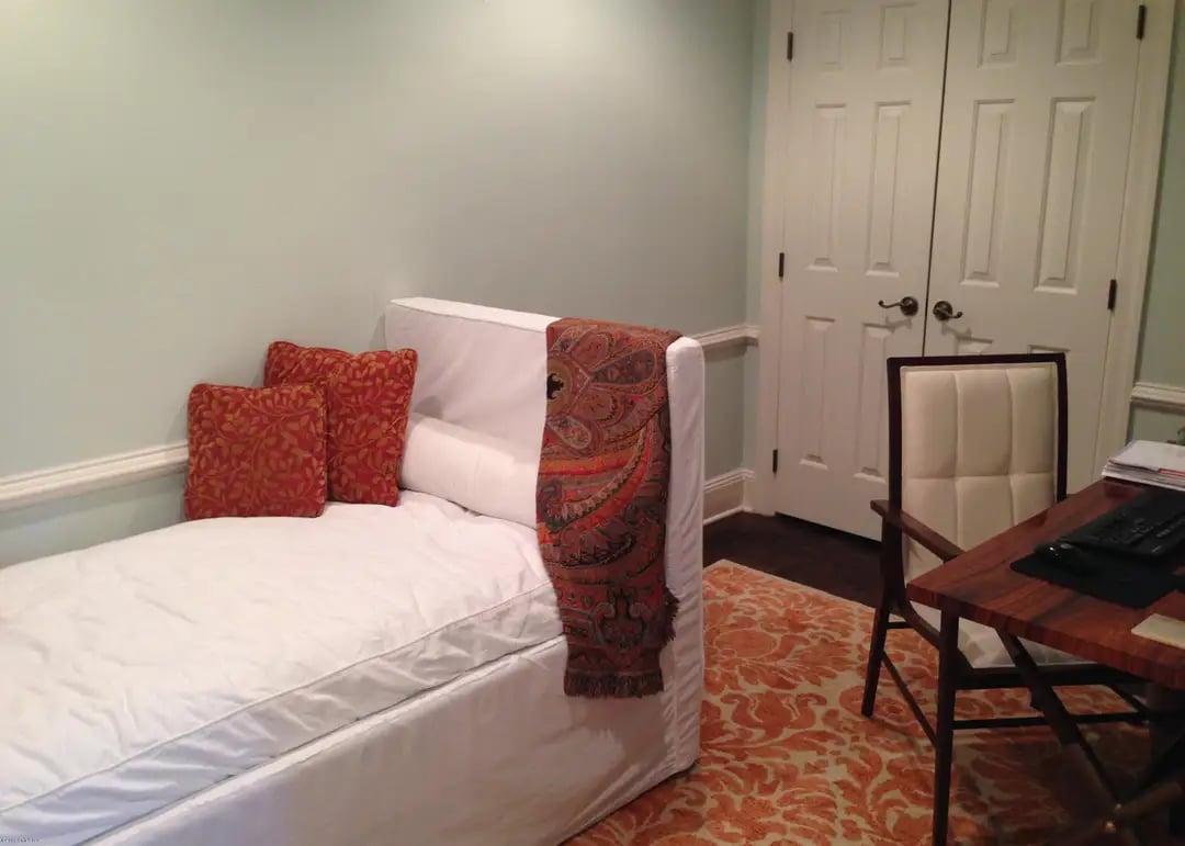 25 W Elm St APT 30