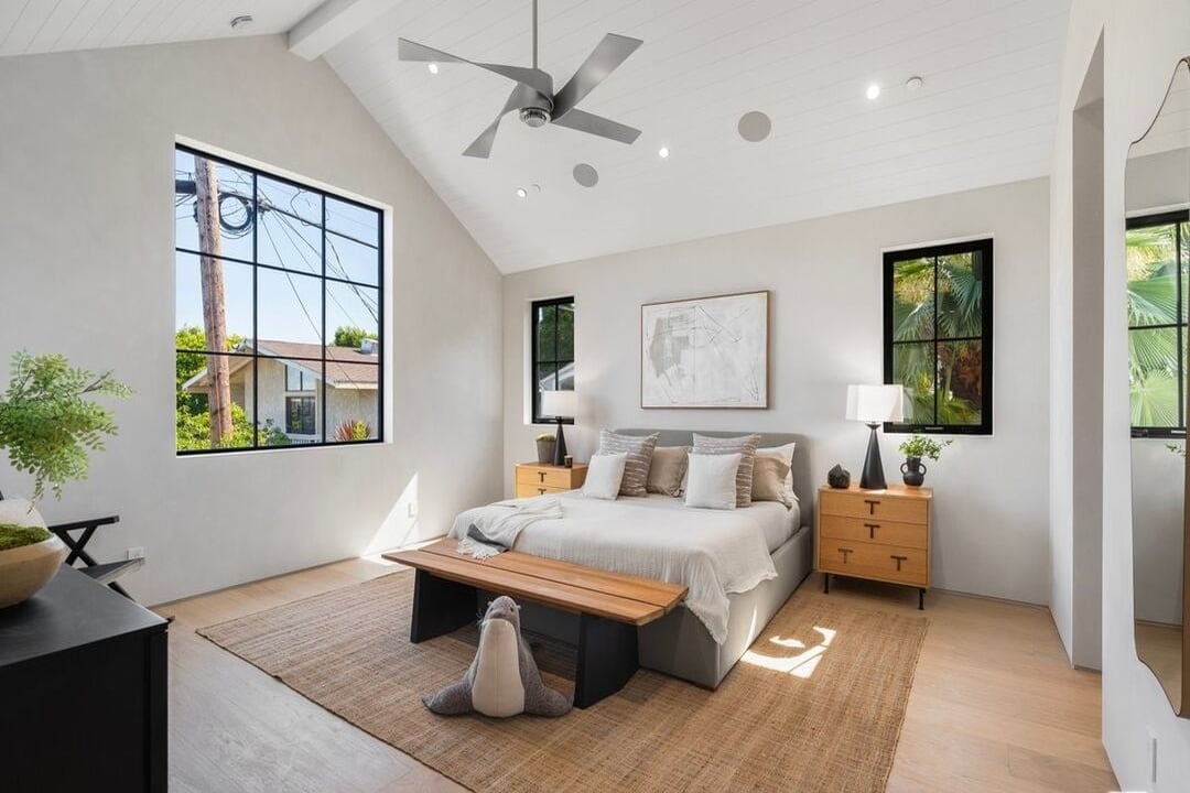 Zenith Pavilion,Tweed Ln, 90049