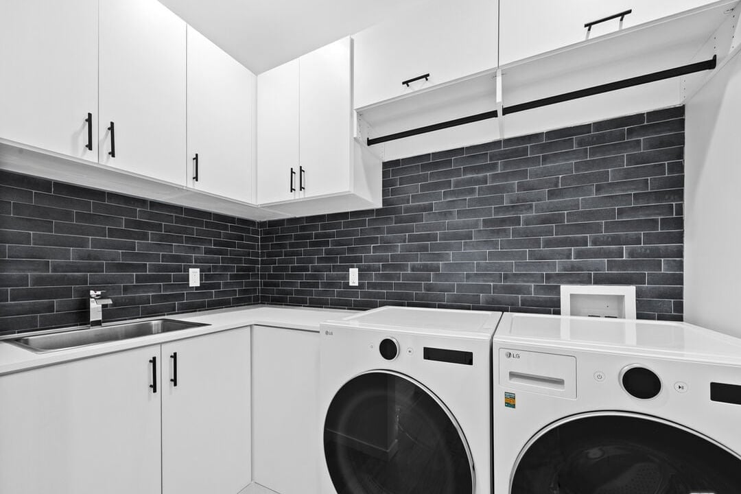 Castle Heights Pl, 90034