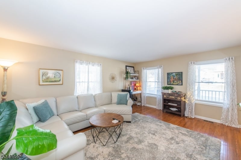 557 Lathrop Ave