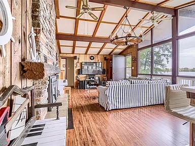 1668 Beaumont Dr