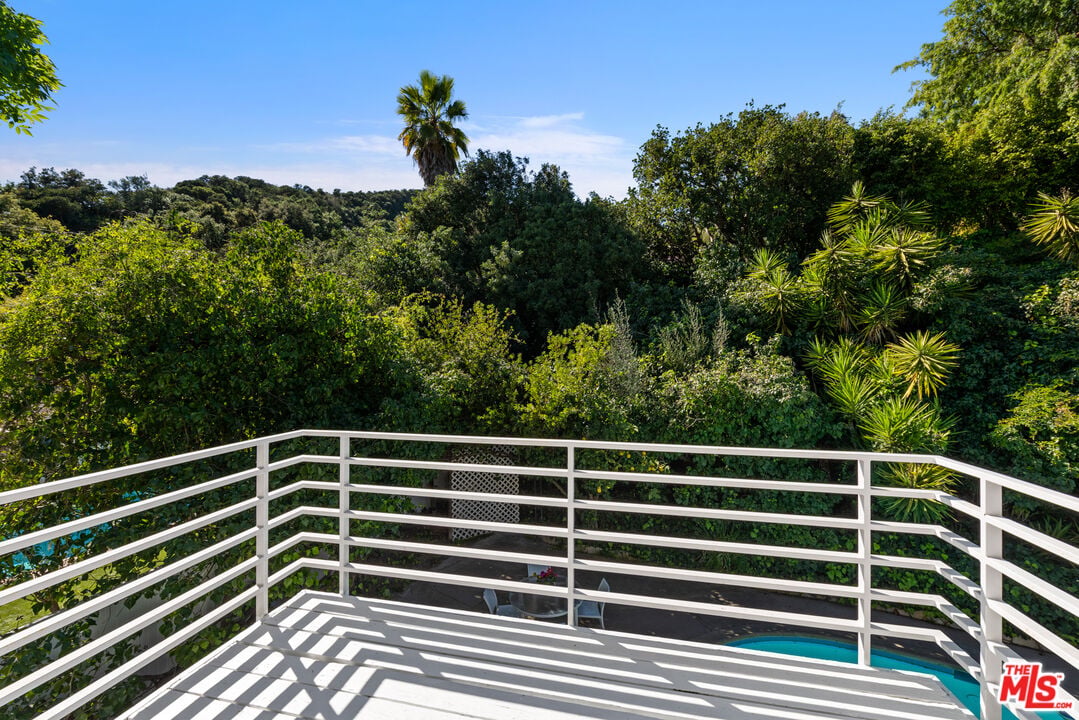 2247 COLDWATER CANYON DR