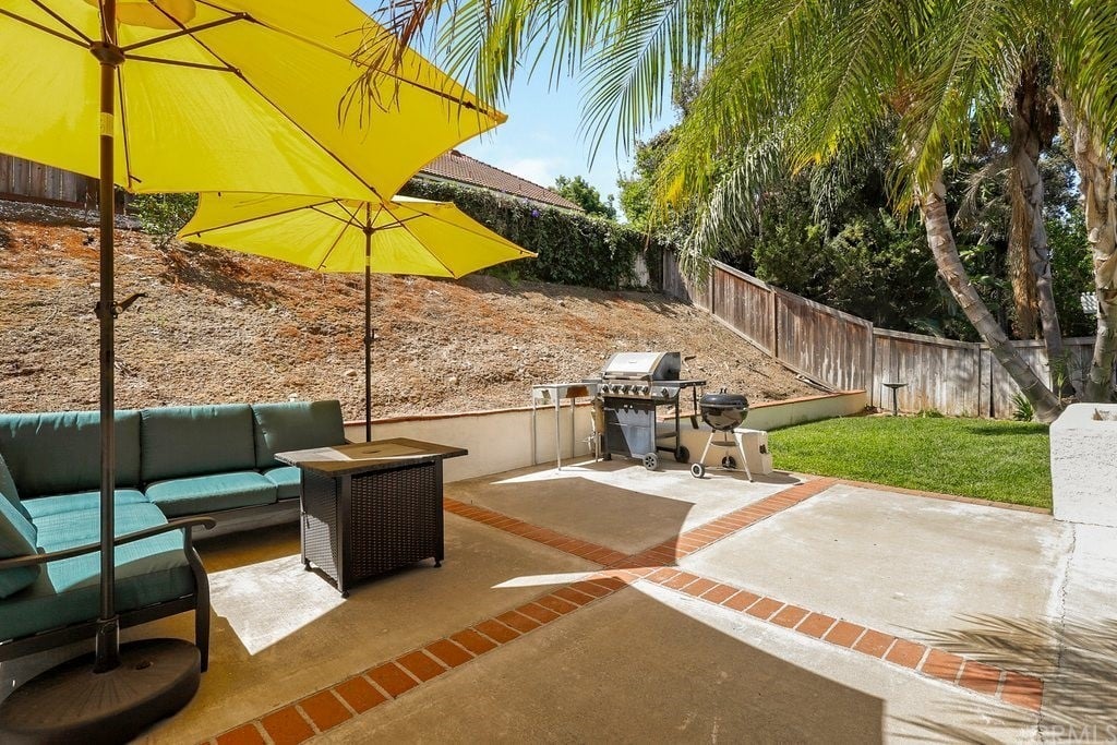 22242 Pewter Ln