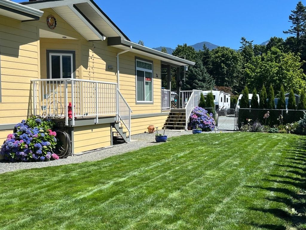 59060 Lougheed Hwy, #24