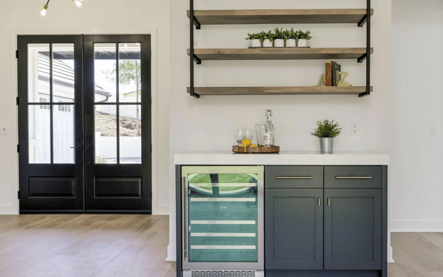 12 Vientos Rd, Camarillo, CA 93010