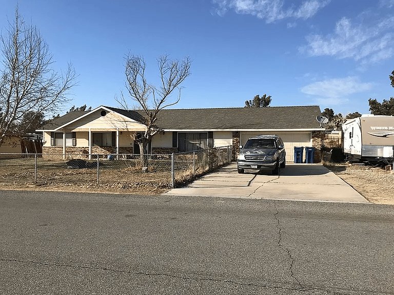 17375 Laredo Vista Ave