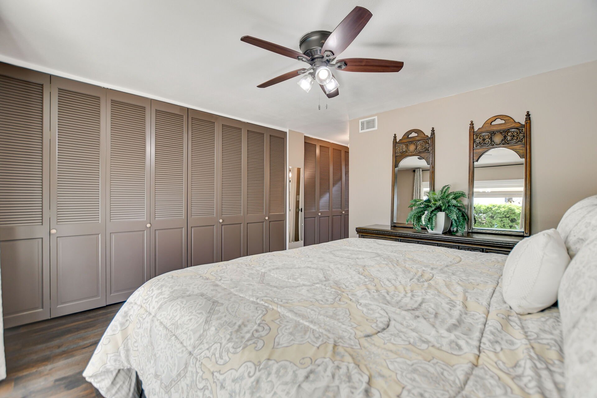 1298 Oak Ridge Drive