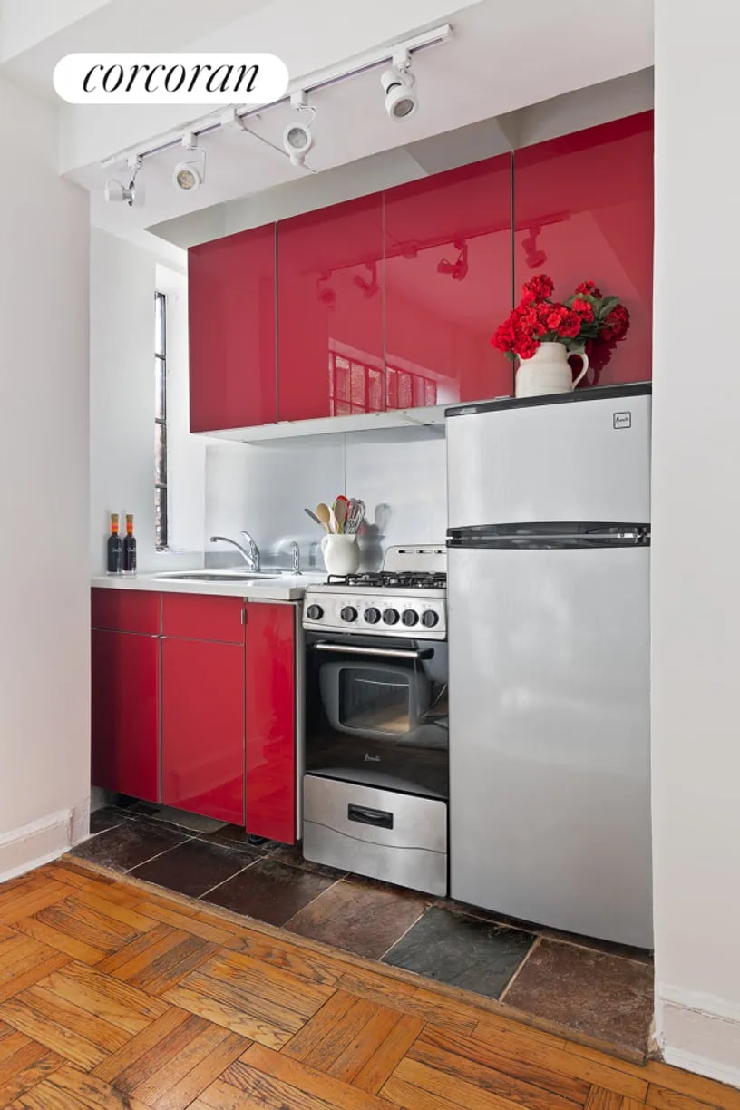 140 E 40th St Apt 10G