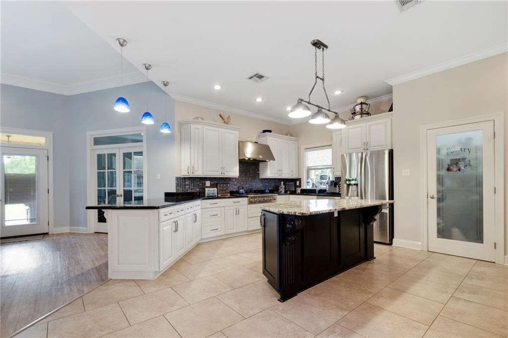 102 Highland Crest Dr