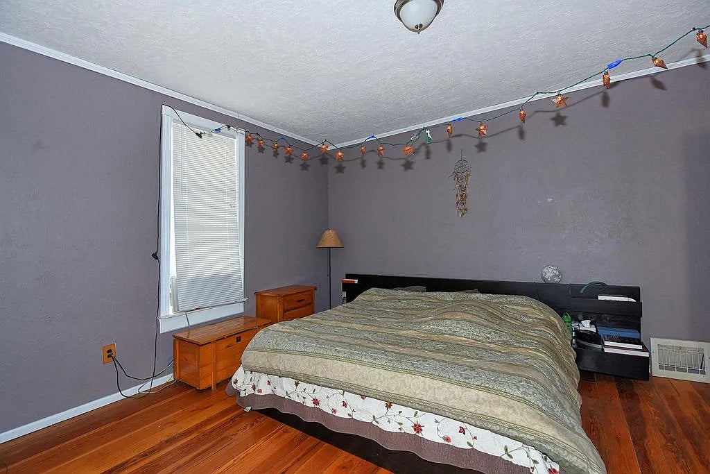 2316 W Pikes Peak Ave