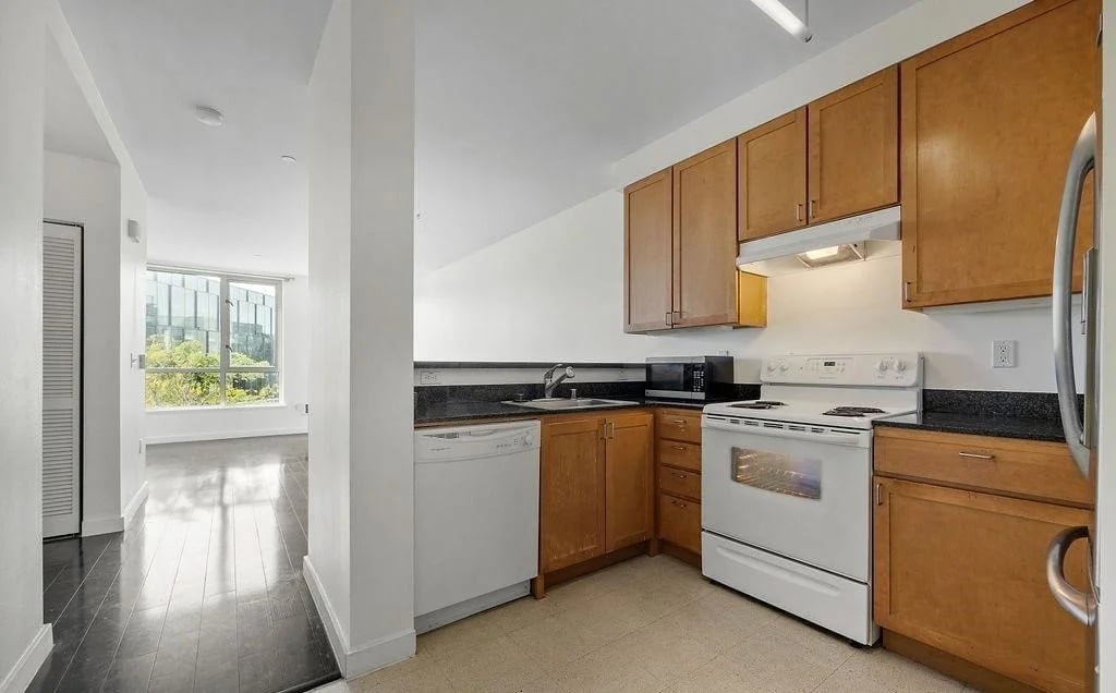 888 Seventh Street