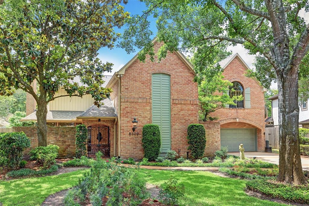 8329 Burkhart Cir