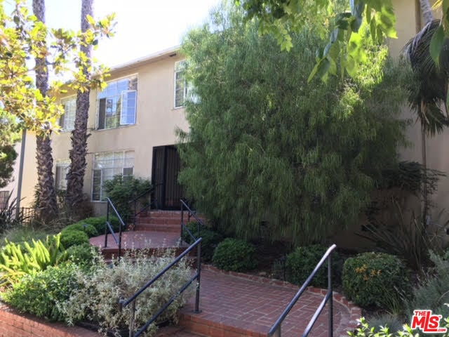 1321 N Laurel Ave #3