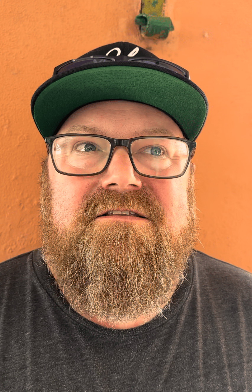He Was Worried About His Mom's Move to Mexico & Now He is a Super Fan - Dan's Story
