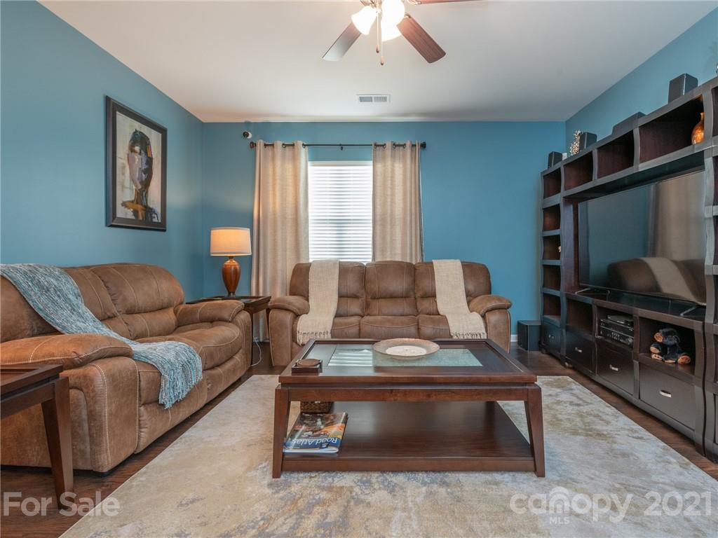 1223 Kent Downs Ave #62