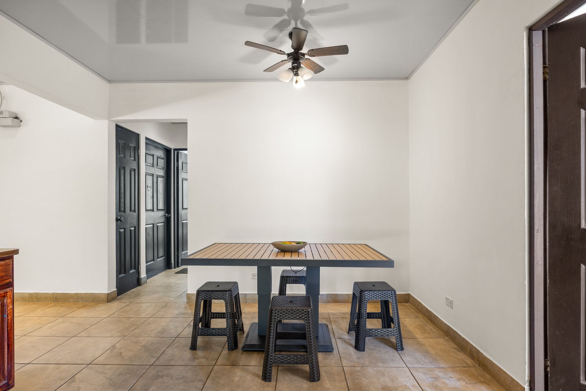 Casa Brisa Azul | 3BR Walk-to-Beach Home in Tamarindo