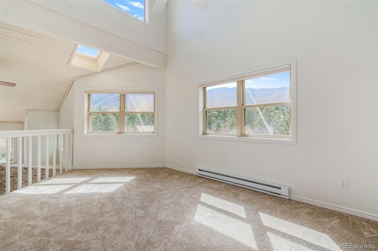 6225 Apache Dr