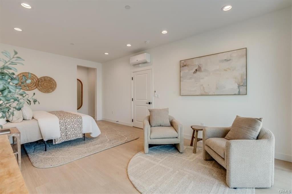 1198 Tiburon Way