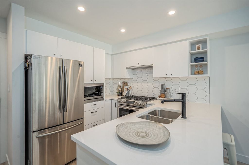 1519 Crown St, #304