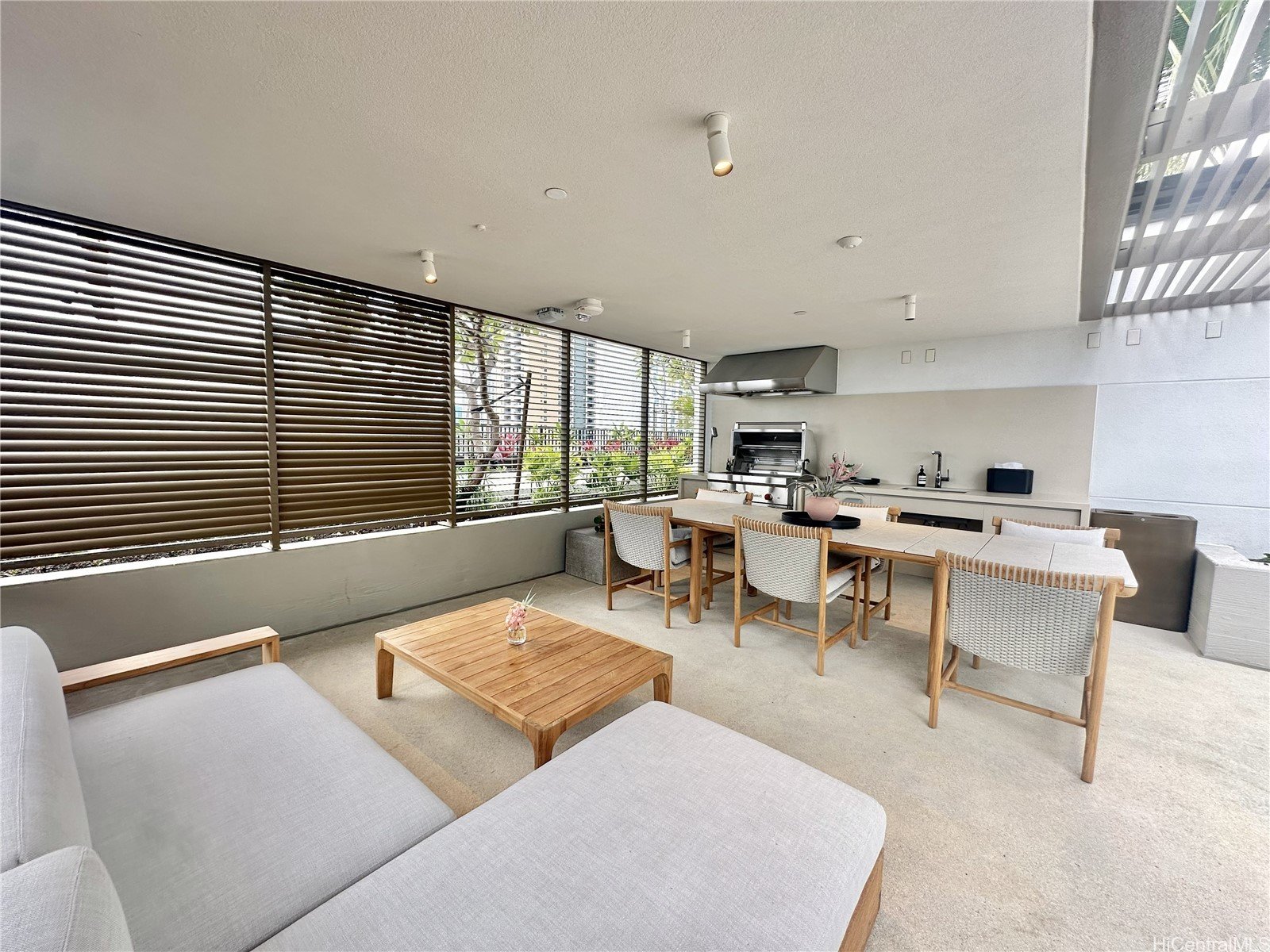 333 Ward Avenue #3501