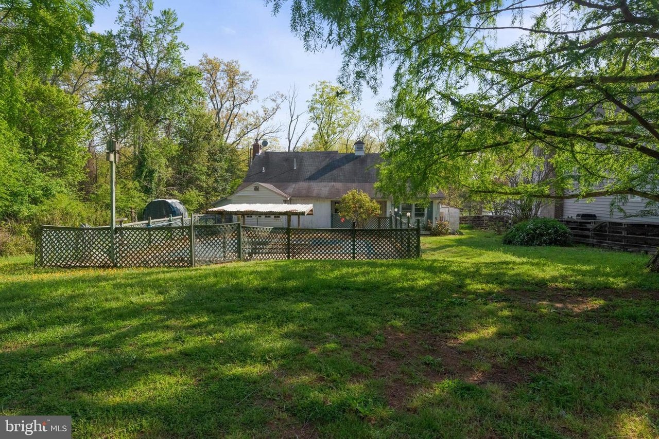 915 Crystal Spring Farm Rd