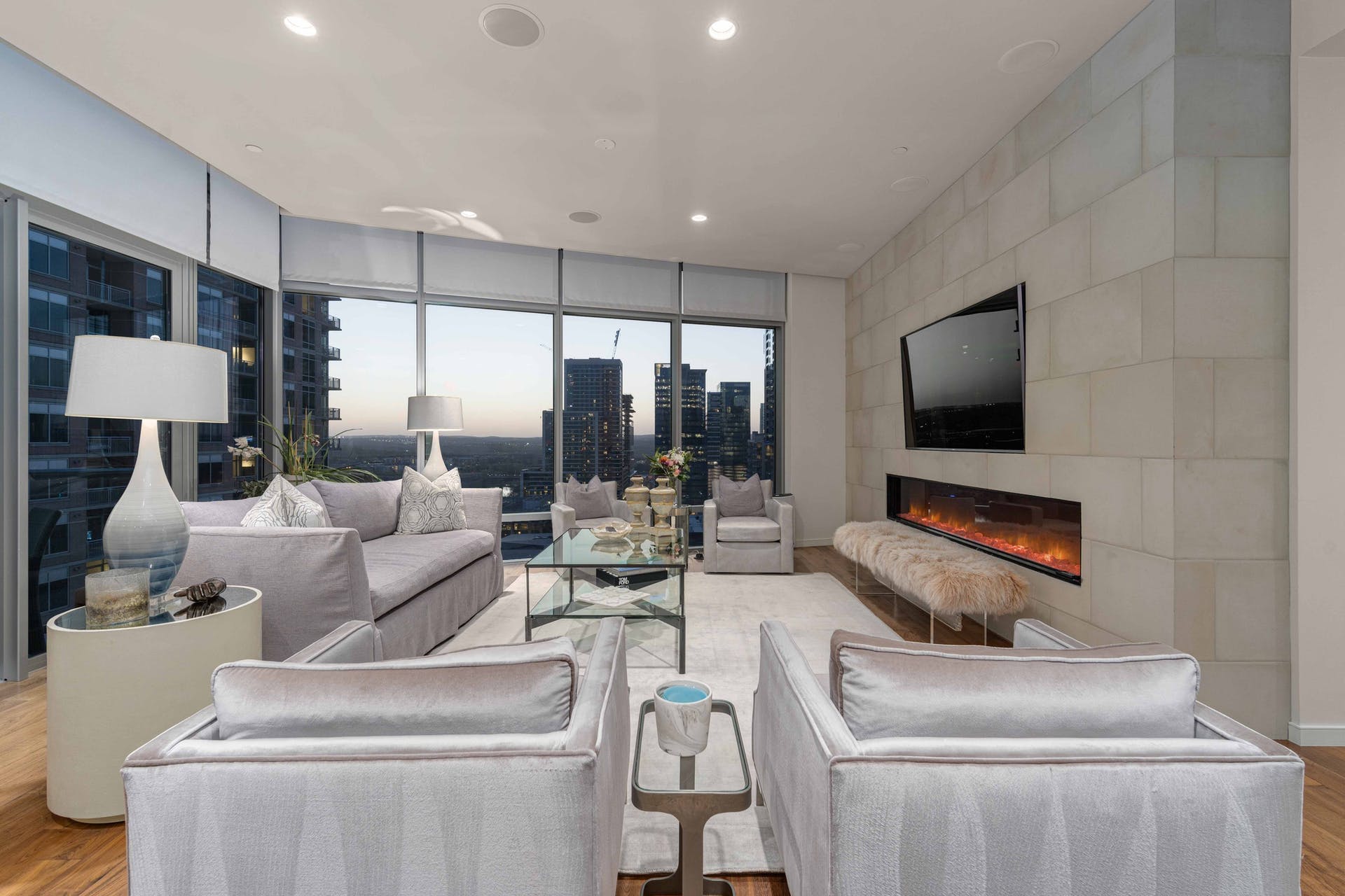 200 Congress Avenue #19AC
