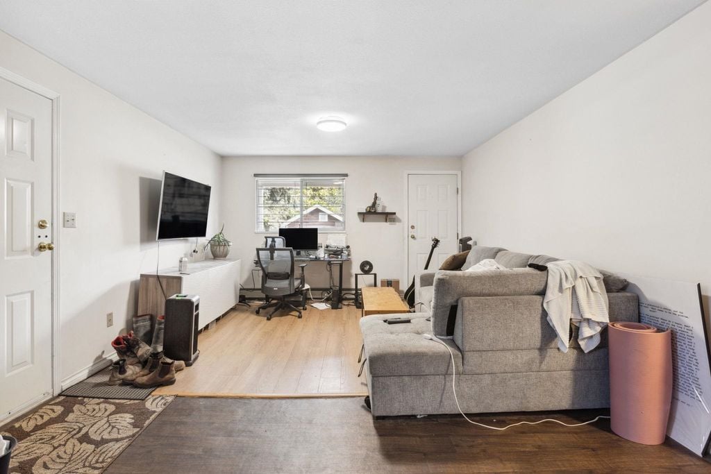 21 E King Edward Ave