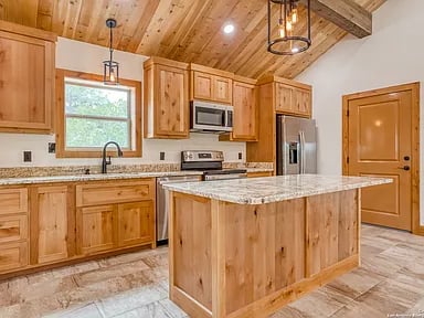 111 Ridge Trl