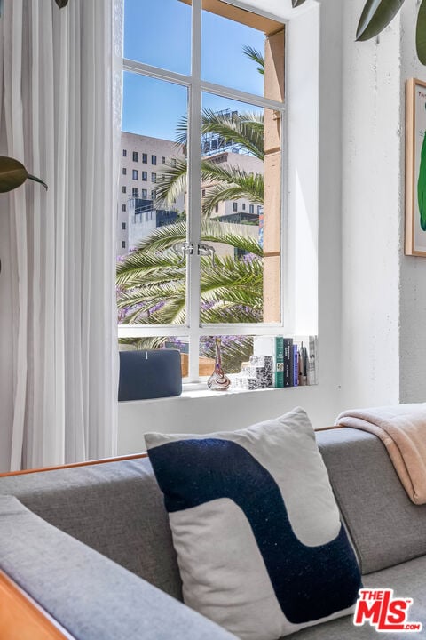 6253 Hollywood Blvd, #302